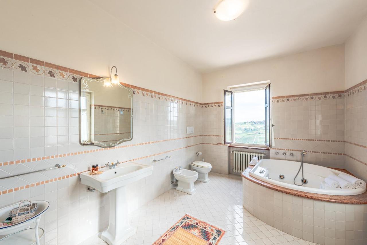 Villa Bricco Paglieri, Entire Villa Alba Kültér fotó