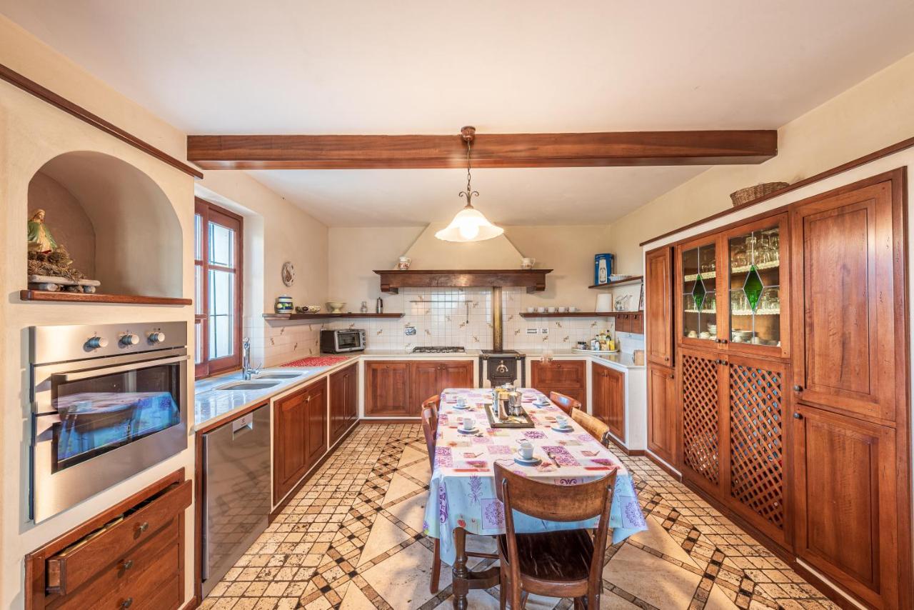 Villa Bricco Paglieri, Entire Villa Alba Kültér fotó