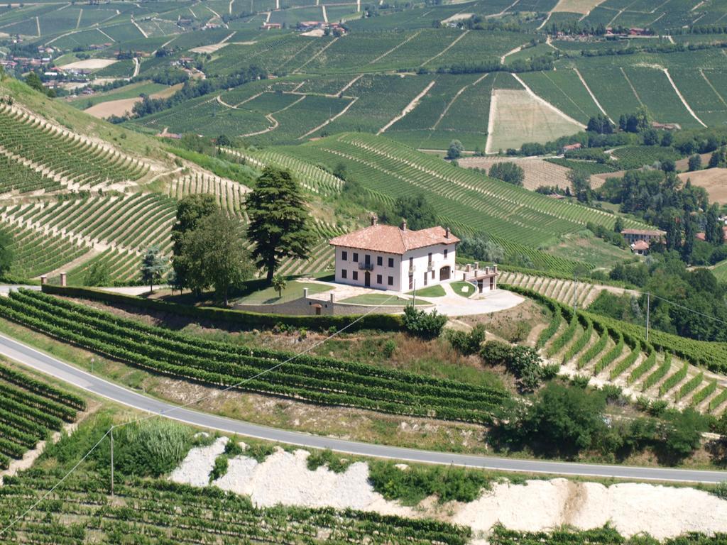 Villa Bricco Paglieri, Entire Villa Alba Kültér fotó